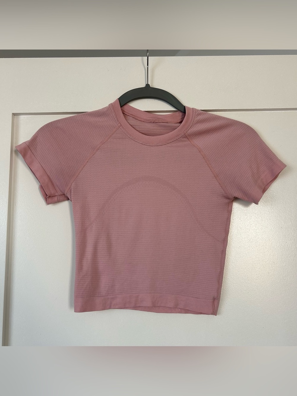 Lululemon Swiftly Tech Cropped Short-Sleeve Shirt Pink Size 2